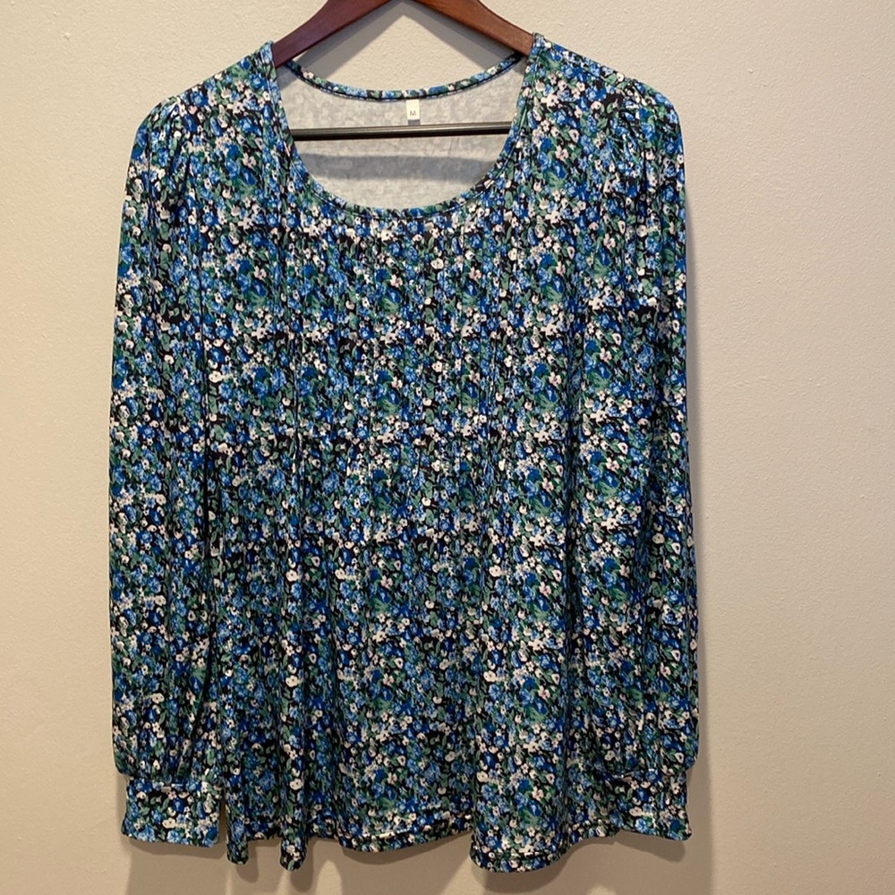 Blouse Size Medium NWOT